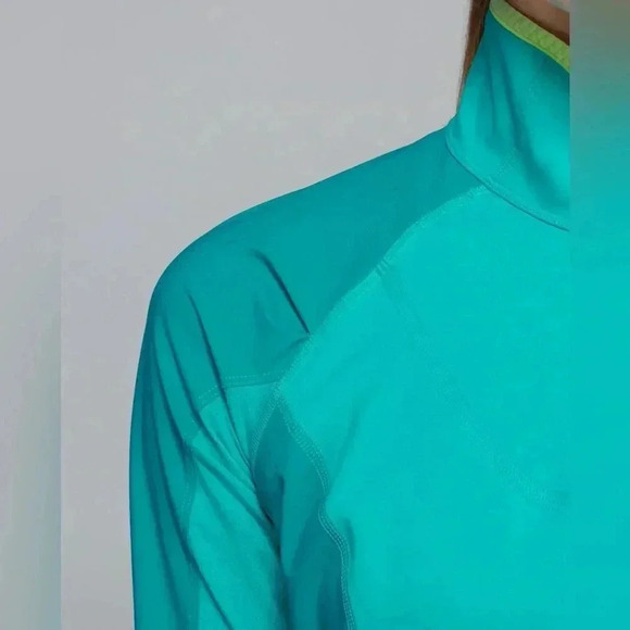 Lululemon Trail Bound 1/2 Zip in Blue Tropics Mesh Lightweight Size 8 - Picture 4 of 15